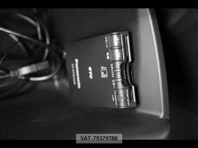 Honda e 2016-07 371874-6