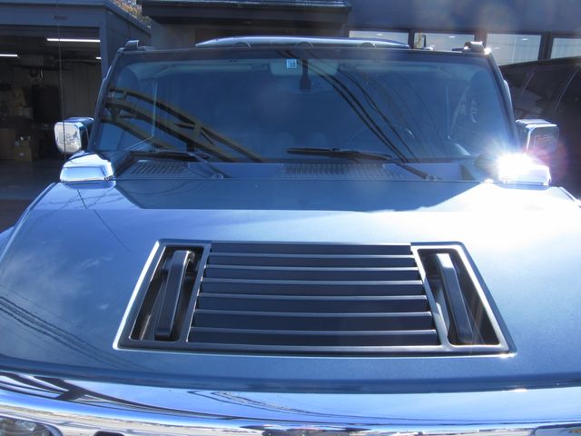 Hummer H2 2009-02 18622-19