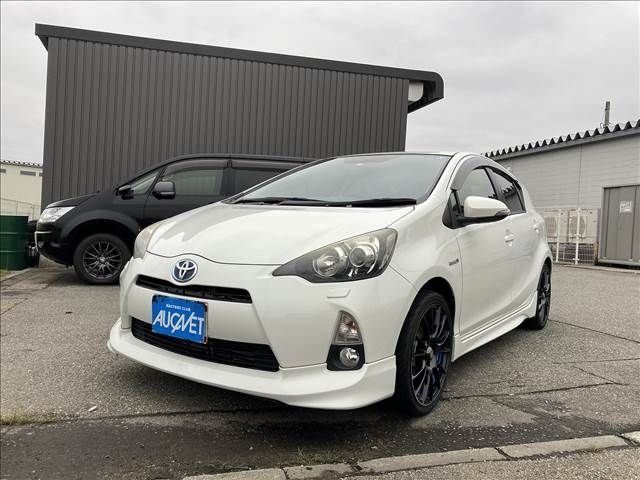 Toyota AQUA 2013-03 15186-0