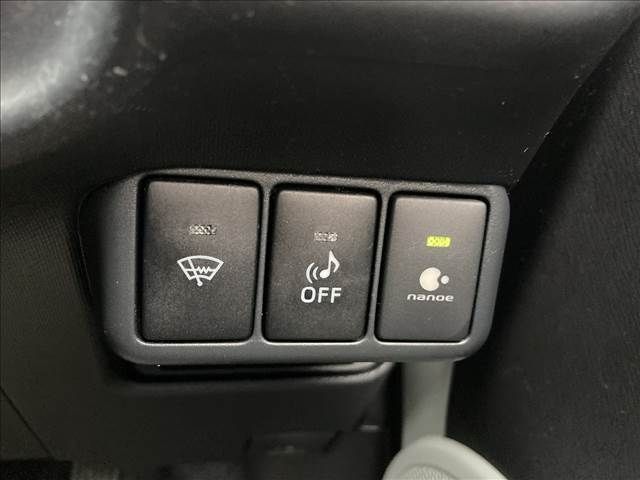 Toyota AQUA 2013-03 15186-12