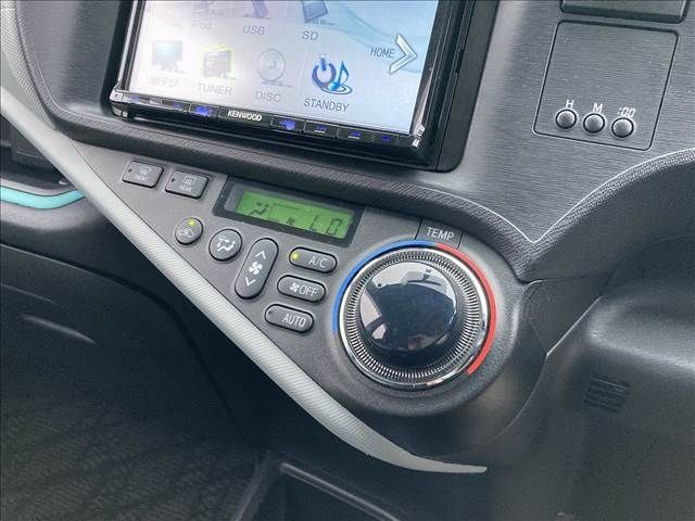 Toyota AQUA 2013-03 15186-8