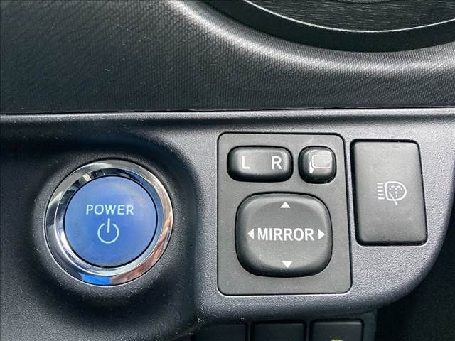 Toyota AQUA 2013-03 15186-11