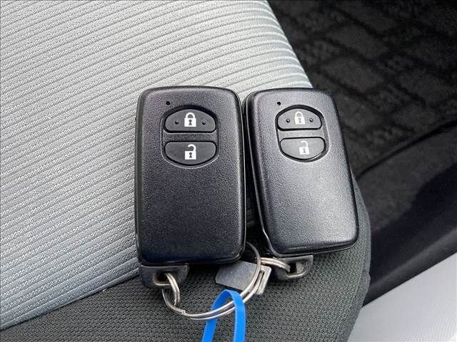 Toyota AQUA 2013-03 15186-13