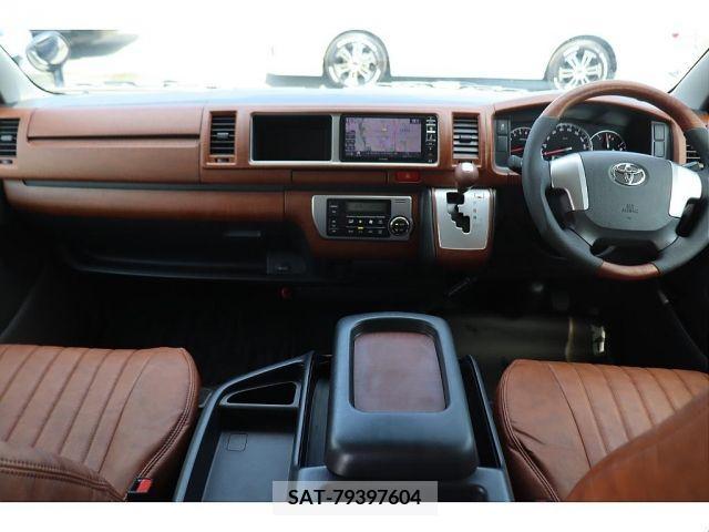 Toyota HIACE WAGON 2018-01 240009-1