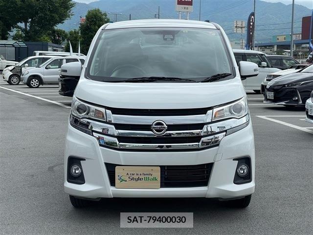 Nissan DAYZ 2015-11 296031-1