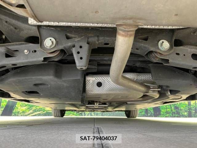 Toyota PRIUS 2015-12 330254-19