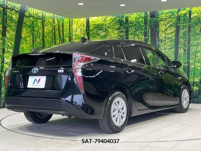 Toyota PRIUS 2015-12 330254-17