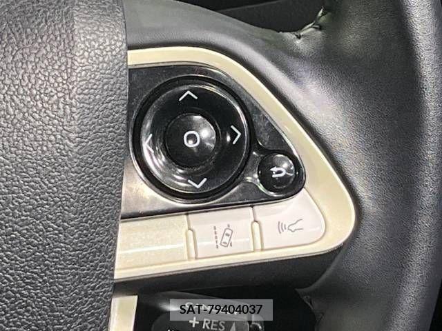 Toyota PRIUS 2015-12 330254-6