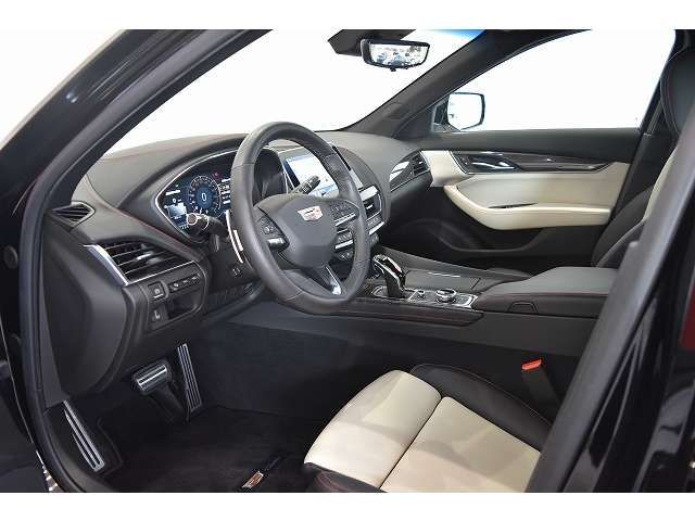 Cadillac CT5 2022-06 17827-17