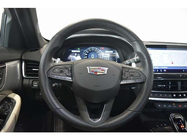 Cadillac CT5 2022-06 17827-3