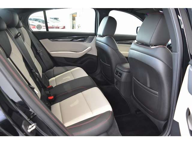 Cadillac CT5 2022-06 17827-16