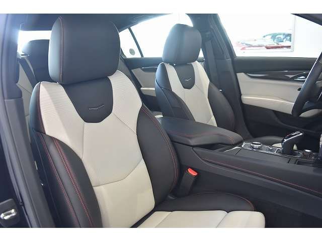 Cadillac CT5 2022-06 17827-14