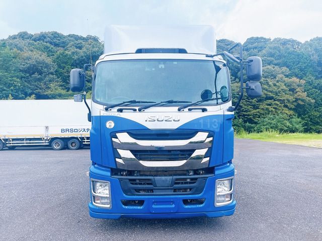 Isuzu GIGA 2017-02 17656-9