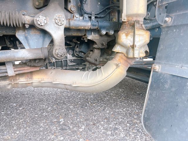 Isuzu GIGA 2017-02 17656-13