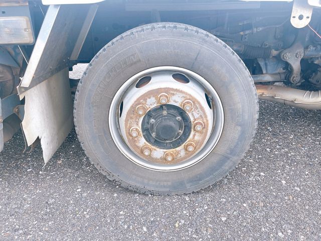 Isuzu GIGA 2017-02 17656-15