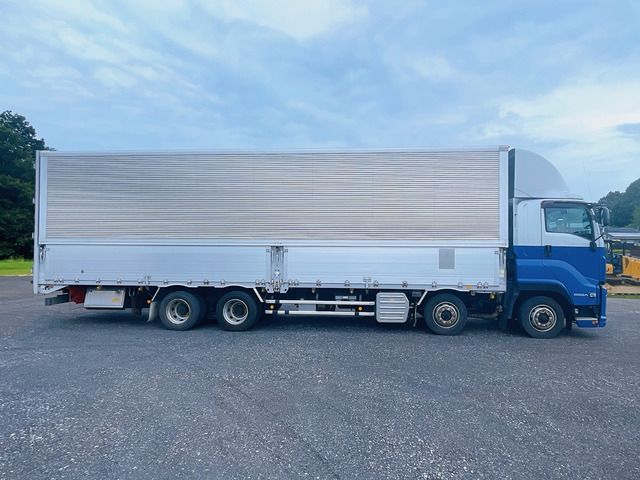 Isuzu GIGA 2017-02 17656-8