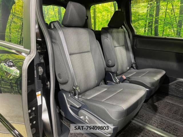 Toyota VOXY 2019-11 247157-10