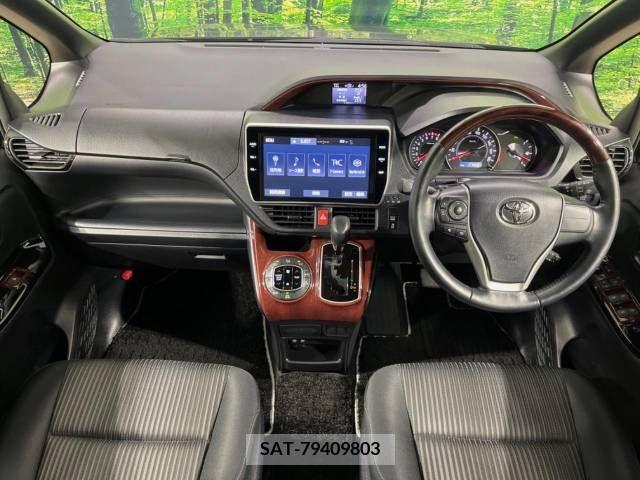 Toyota VOXY 2019-11 247157-1
