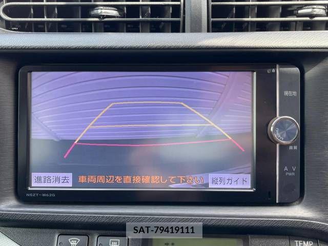 Toyota AQUA 2013-08 261043-3