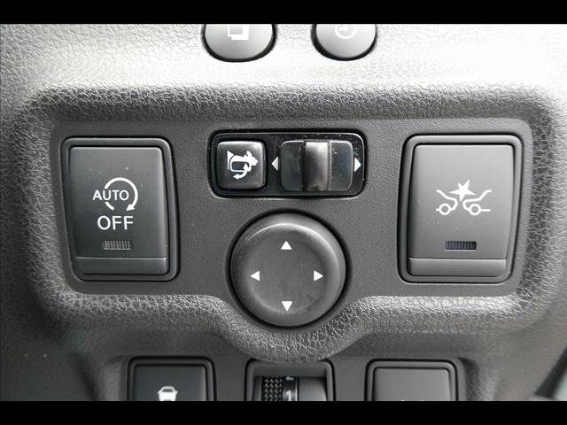 Nissan NOTE 2015-05 5983-7