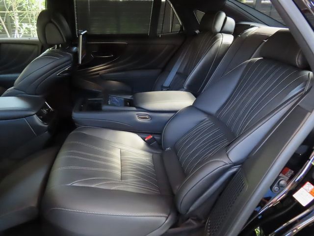 Lexus LS 2020-11 16622-28