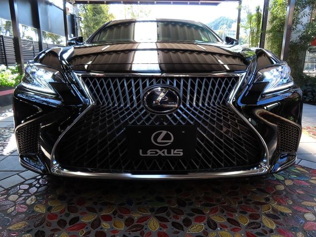 Lexus LS 2020-11 16622-4