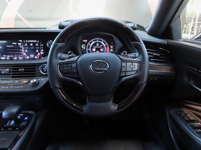 Lexus LS 2020-11 16622-19