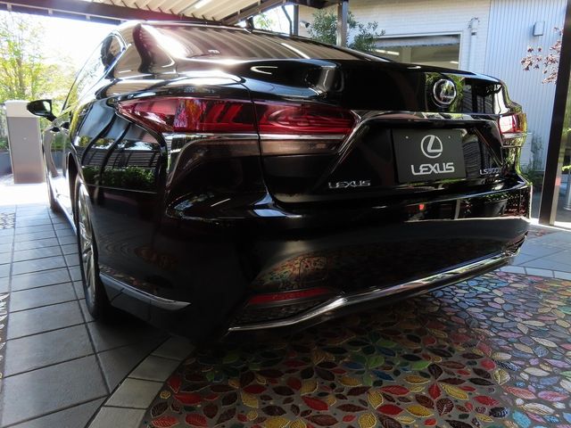 Lexus LS 2020-11 16622-1