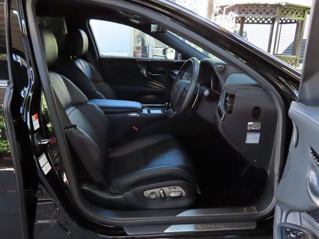 Lexus LS 2020-11 16622-14