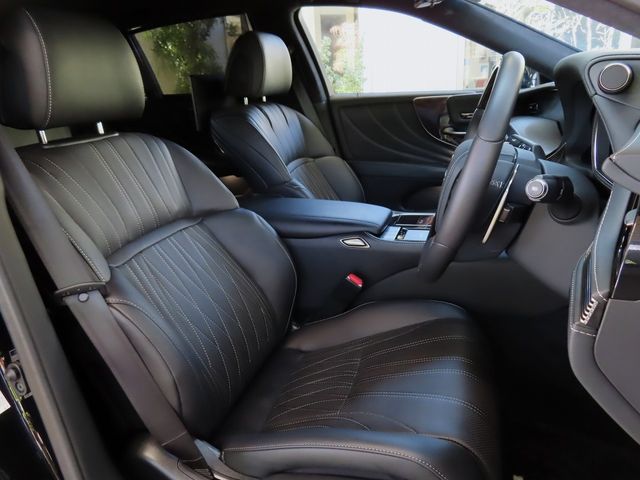 Lexus LS 2020-11 16622-17