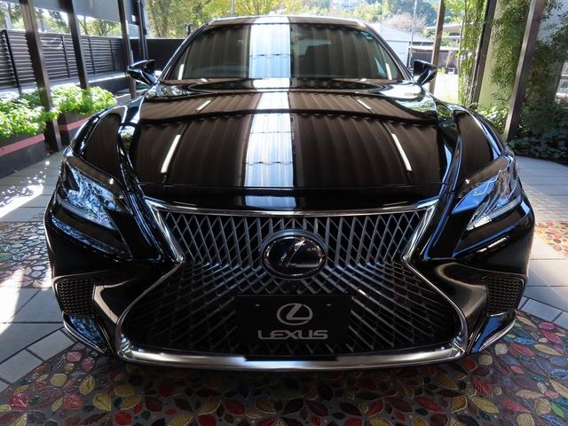 Lexus LS 2020-11 16622-3