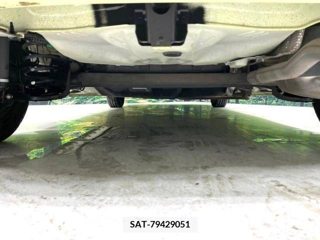 Toyota PORTE 2012-09 353090-17