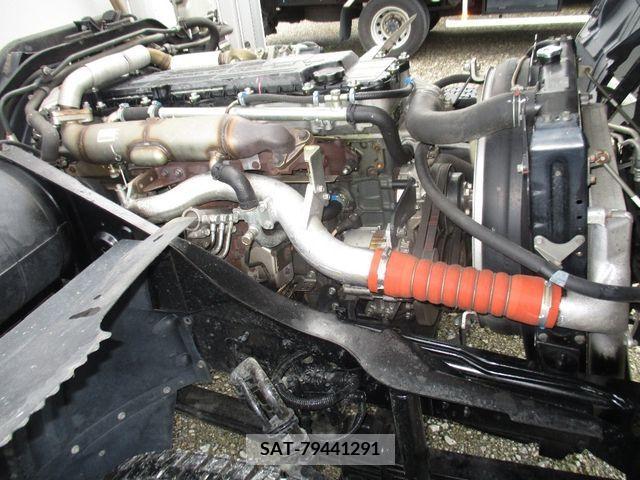 MITSUBISHI FUSO Fighter 2011-11 353127-24
