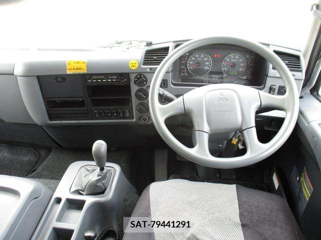 MITSUBISHI FUSO Fighter 2011-11 353127-21