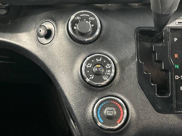 Toyota SIENTA 2016-06 16911-4