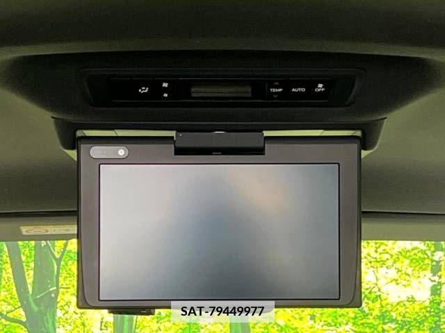 Toyota NOAH 2019-06 350870-4