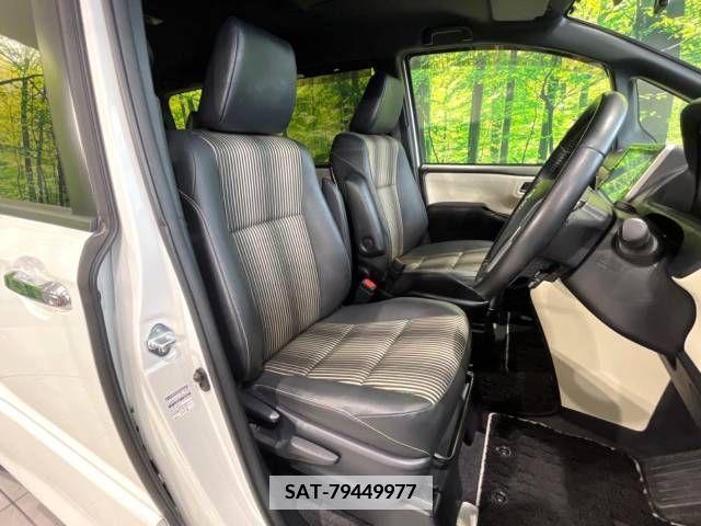 Toyota NOAH 2019-06 350870-8