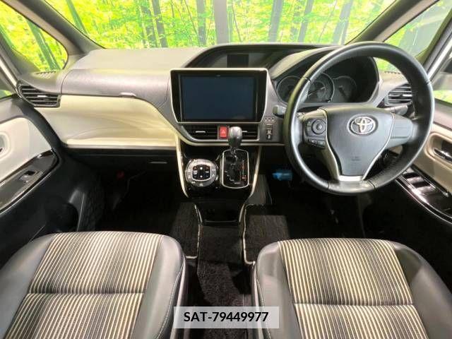 Toyota NOAH 2019-06 350870-1