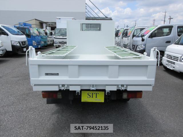 Hino DUTRO 2013-12 320366-2