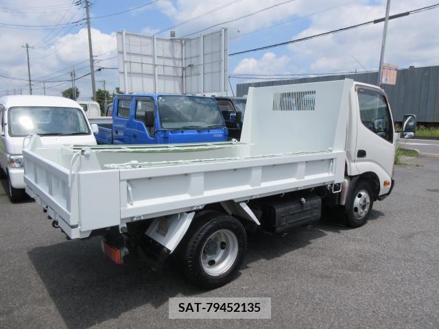 Hino DUTRO 2013-12 320366-7