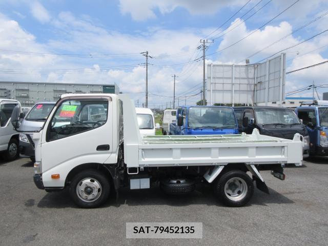 Hino DUTRO 2013-12 320366-4