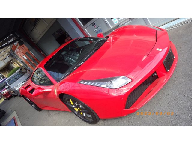 Ferrari 488 GTB 2018-05 22800-4