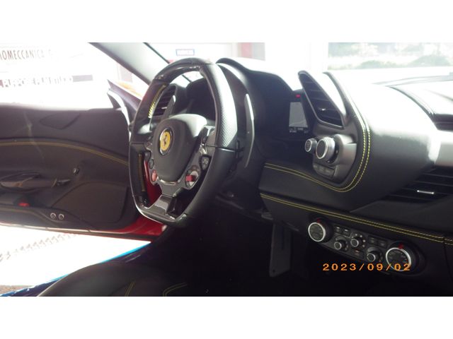 Ferrari 488 GTB 2018-05 22800-15