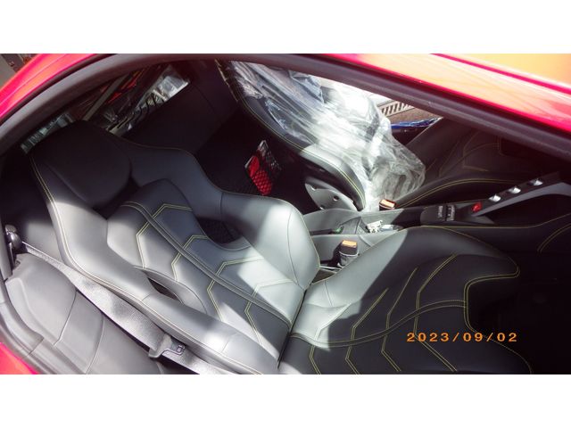 Ferrari 488 GTB 2018-05 22800-17