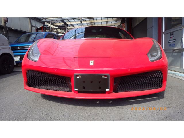 Ferrari 488 GTB 2018-05 22800-3