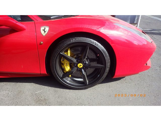 Ferrari 488 GTB 2018-05 22800-5