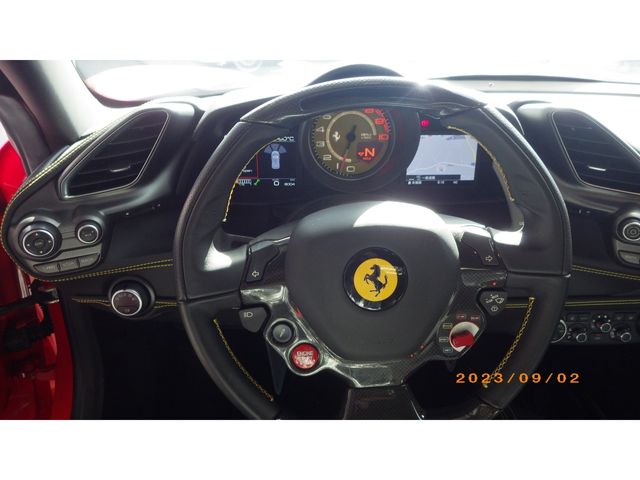 Ferrari 488 GTB 2018-05 22800-16