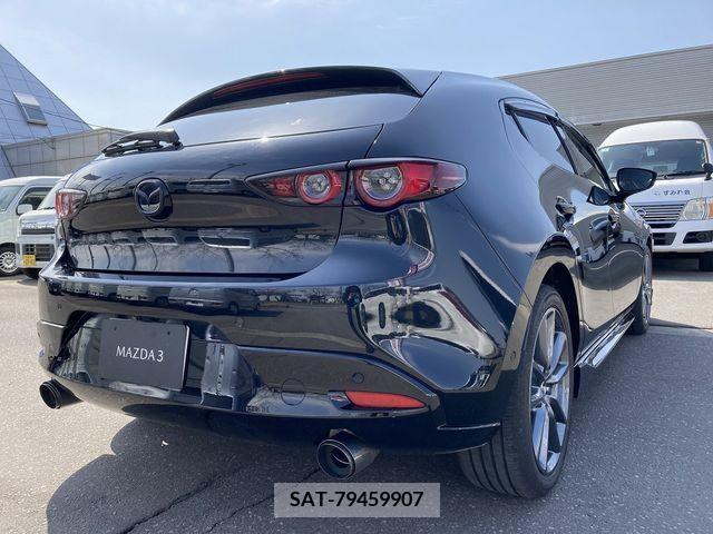 Mazda MAZDA3 2019-06 276412-2