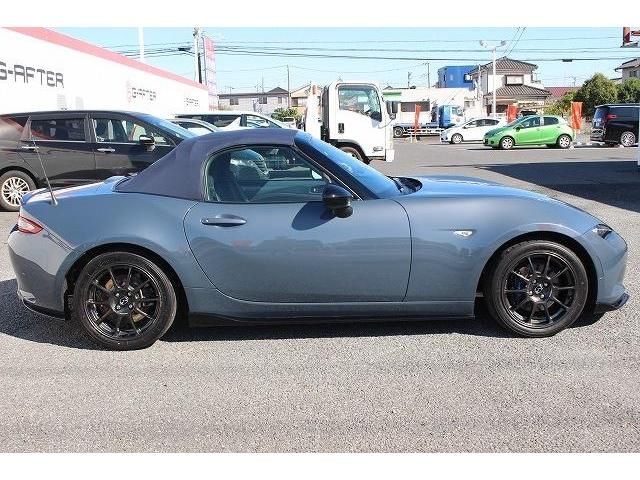 Mazda ROADSTER 2022-01 15081-8