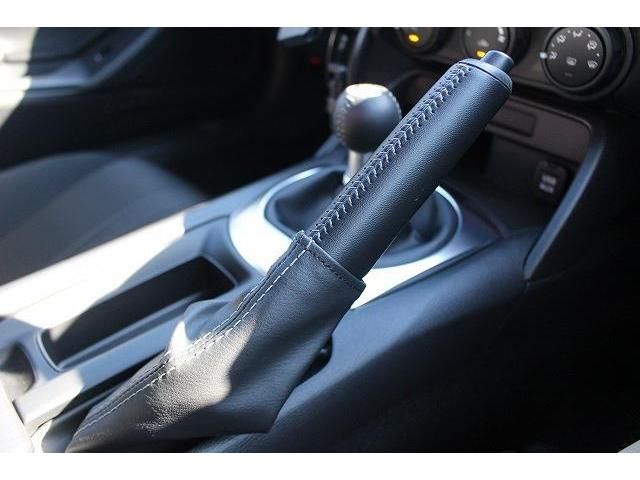 Mazda ROADSTER 2022-01 15081-2
